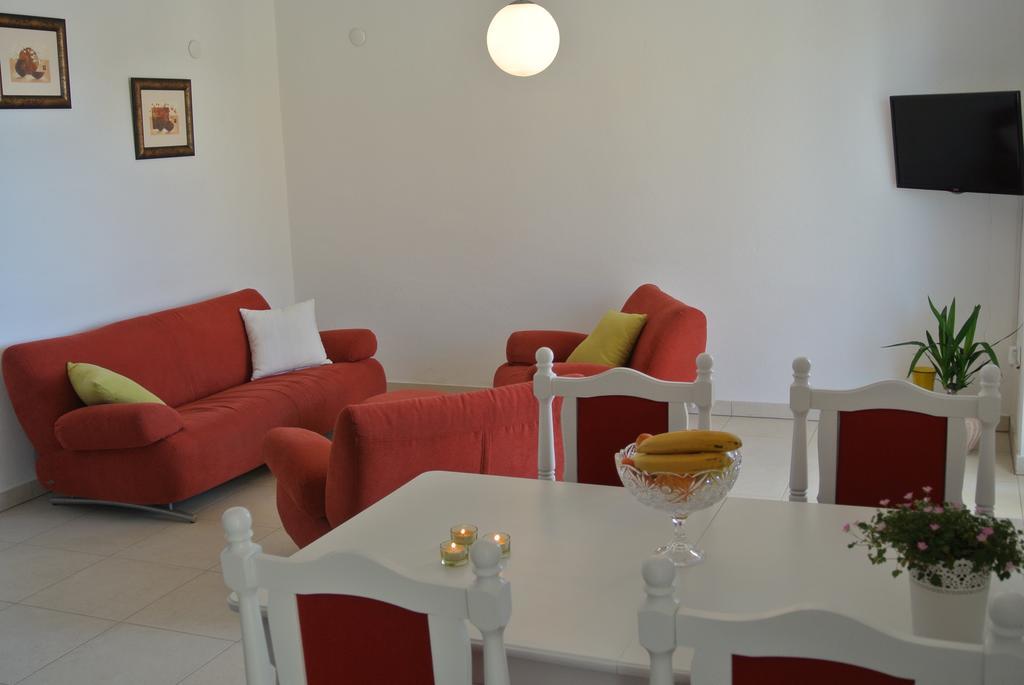 Apartments Topli Bok Trogir Exterior foto