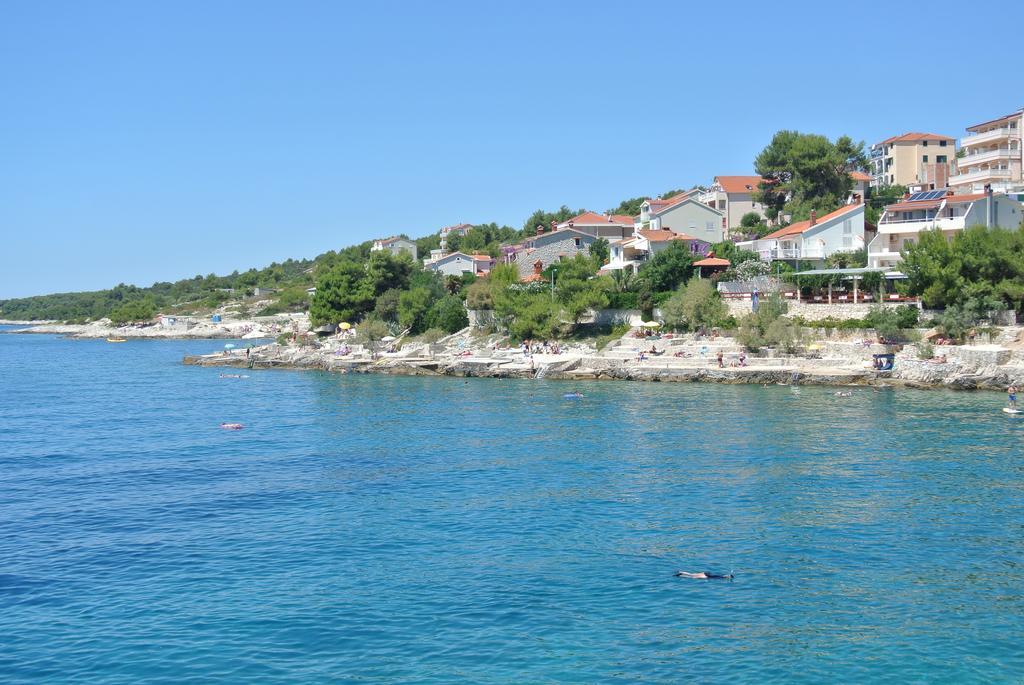 Apartments Topli Bok Trogir Exterior foto