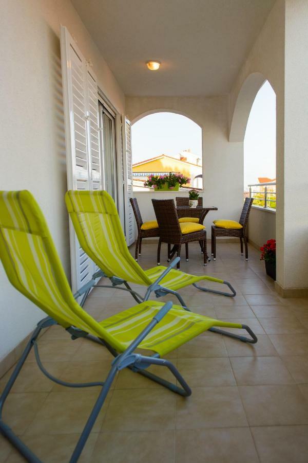 Apartments Topli Bok Trogir Exterior foto